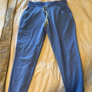 Figs Women’s Zamora Jogger in Ceil Blue